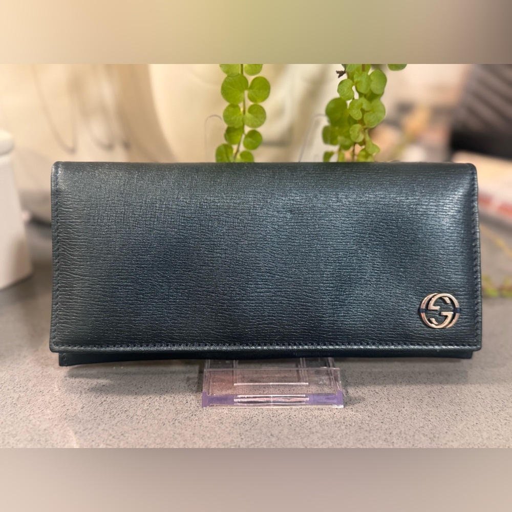 GUCCI Continental Wallet, EUC, Green